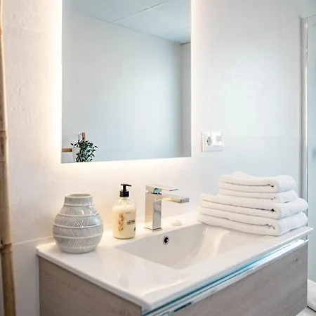 Go- Golden Banus By Roomservices Appartement