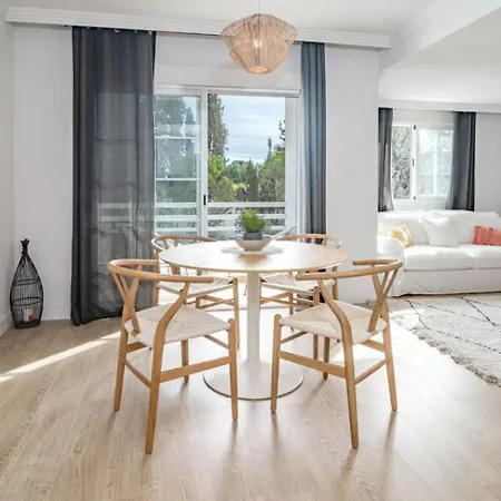 Go- Golden Banus By Roomservices *